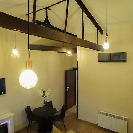 Premium La Latina 2. *